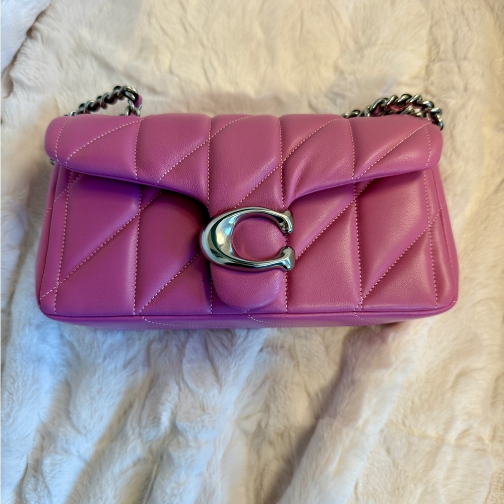 Coach quilted tabby 20 in fuschia